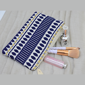 Jacquard pouch - White, blue and gold